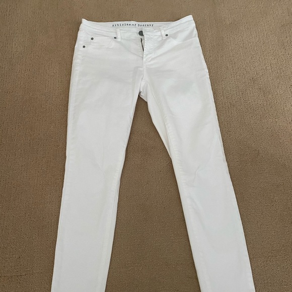 White jeans - Picture 1 of 4